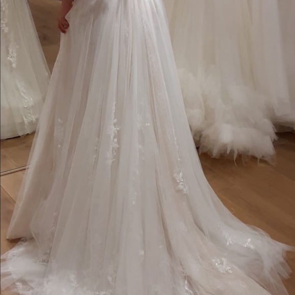 Pronovias wedding dress brand new